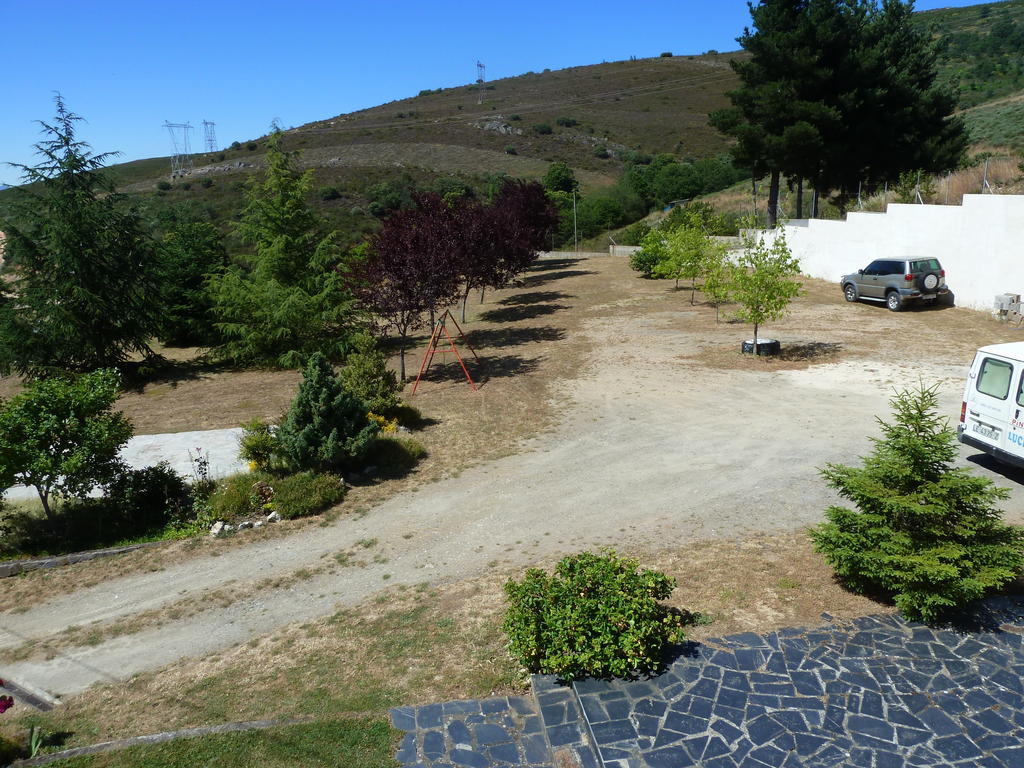 Pension Riego De Ambros Exterior photo