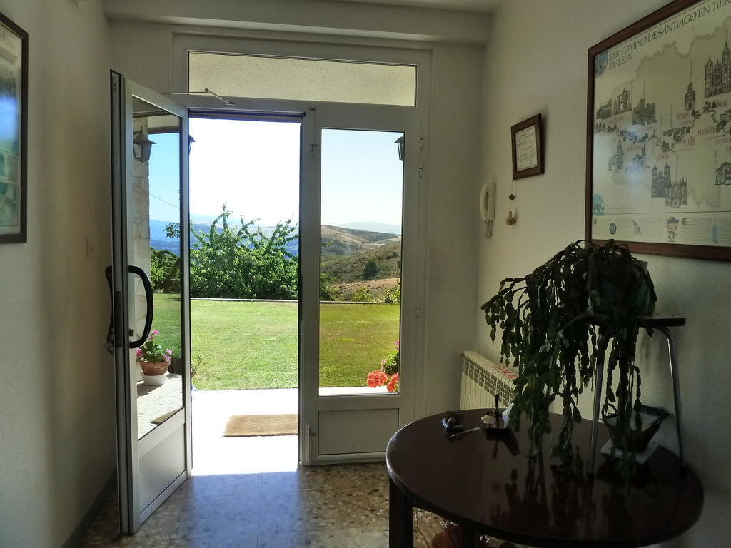 Pension Riego De Ambros Exterior photo