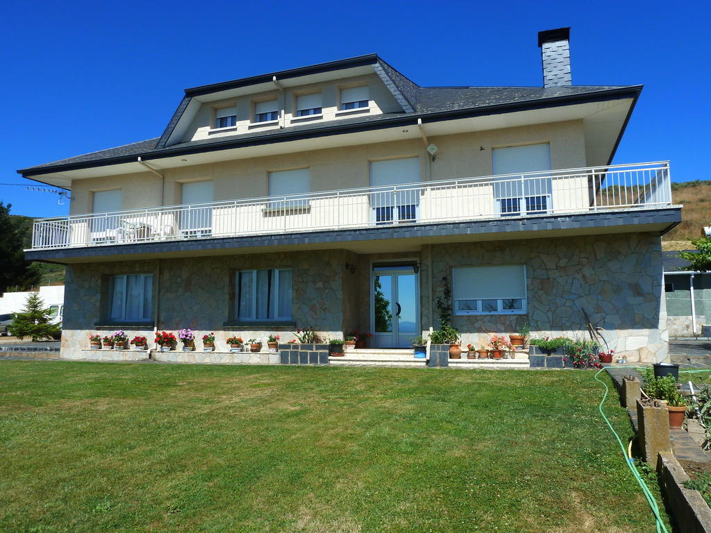 Pension Riego De Ambros Exterior photo