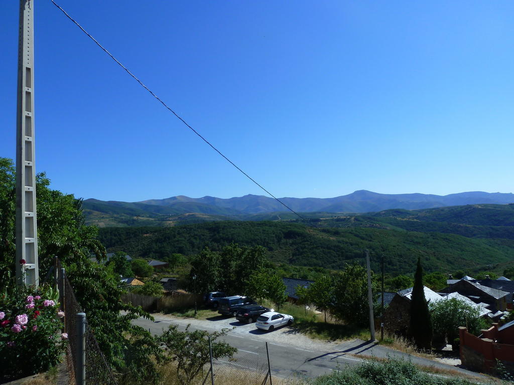 Pension Riego De Ambros Exterior photo